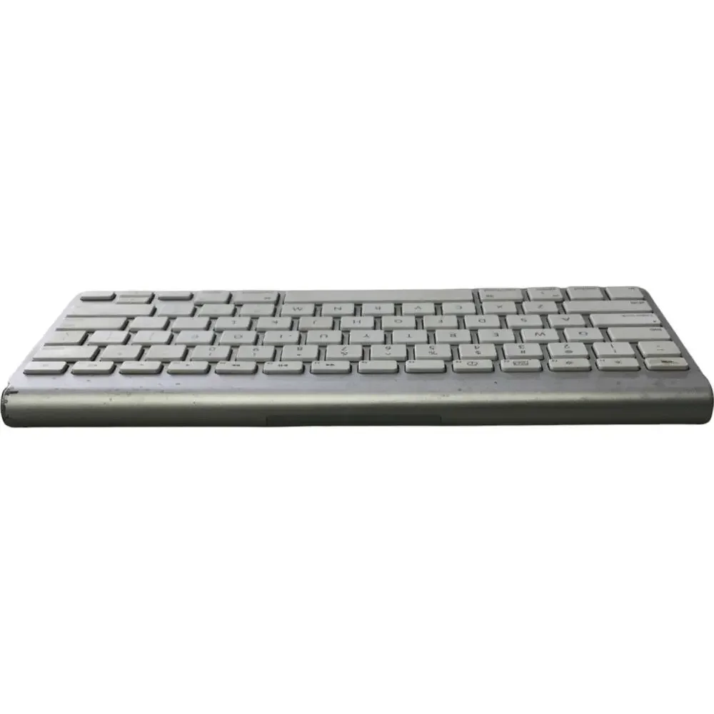 Apple A1314 Wireless Bluetooth Magic Keyboard Silver Rated 3.0v DC